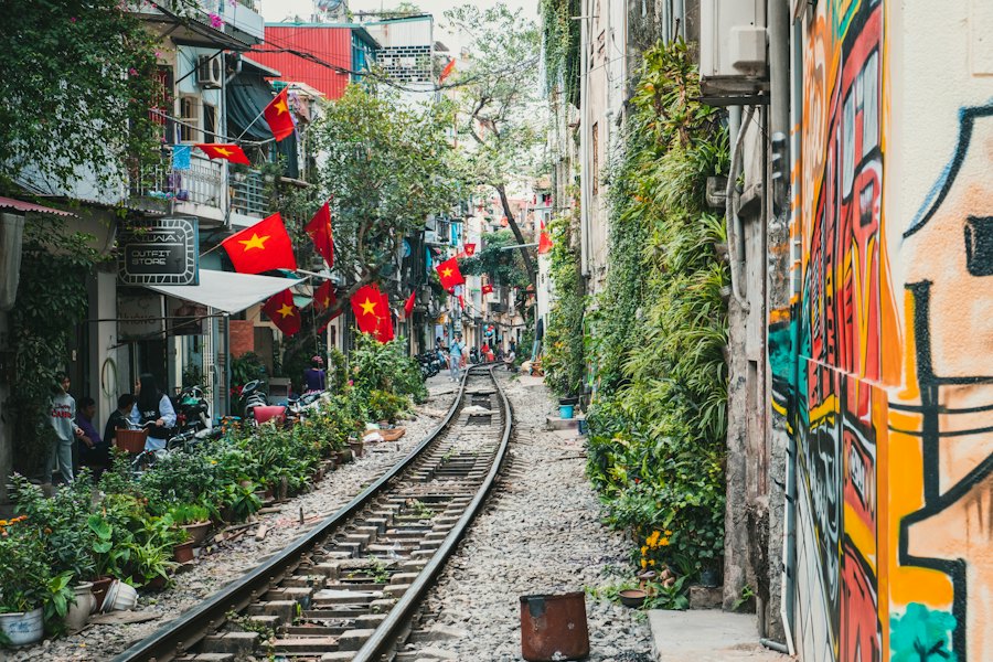 Phố cổ và chợ đêm — ảnh minh hoạ