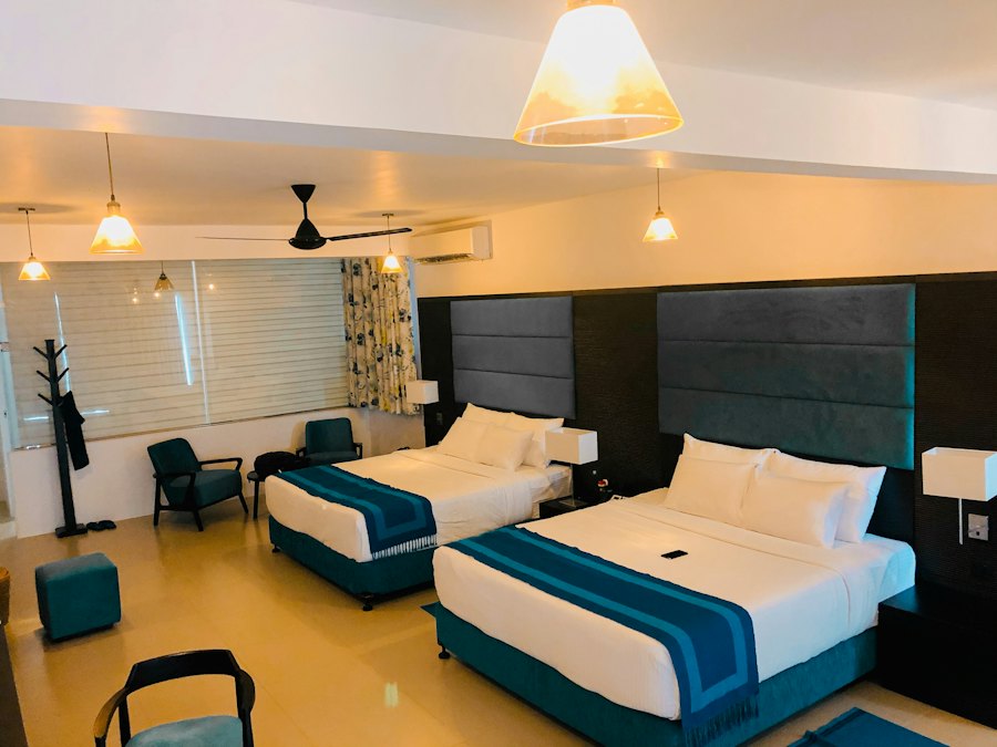 Phòng Gia đình (Family) — 2 giường đôi hoặc 1 đôi + 2 đơn